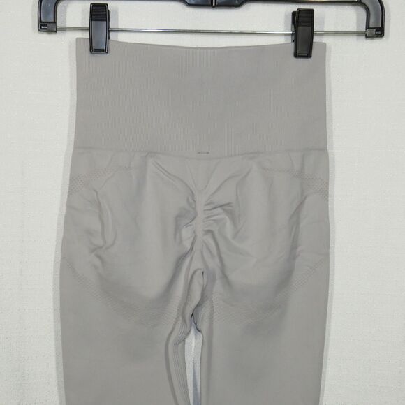 Halara Gray Seamless Flow HW Scrunch Ruched Butt Textured Yoga Leggings LARGE - Picture 11 of 11